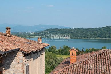 TRILOCALE CON BOX AD ALBAVILLA!!