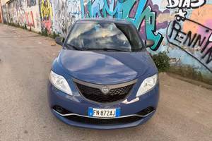Lancia Ypsilon 1.2 benzina come nuova