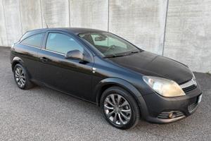 Opel Astra GTC 1.7 CDTI 110CV 3 porte