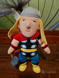 PELOUCHE THOR AVENGERS