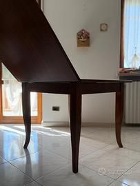 Tavolo apribile in noce