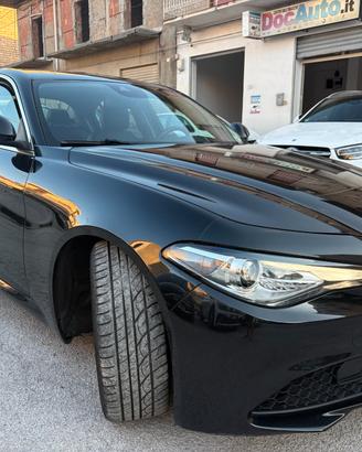 Alfa Romeo Giulia 2.2 Turbodiesel 180 CV Super