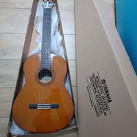 Chitarra Classica  Yamaha C40II + poggiapedi