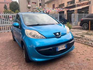 Peugeot 107 1.0 68CV 5p. Sweet Years - 2006