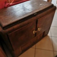 mobile bar con radio a valvole e giradischi