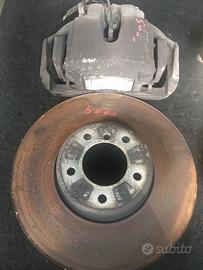 Dischi e pinze freno anteriori BMW 550 bz E60
