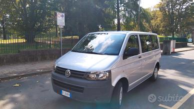 VW Caravelle 