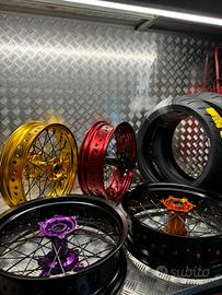 Kit cerchi motard 17’