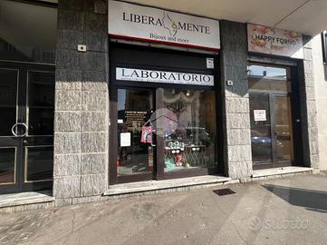 NEGOZIO A NICHELINO