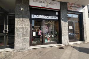 NEGOZIO A NICHELINO