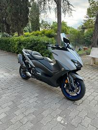 Yamaha T Max 560