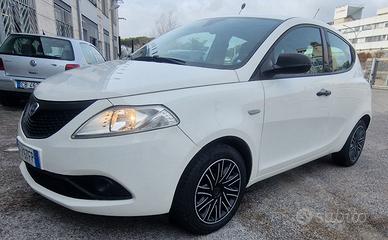 Lancia Ypsilon 1.2 69 CV 5 porte GPL Ecochic Plati