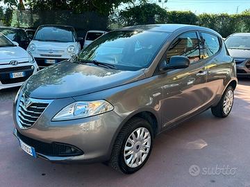 Lancia Ypsilon 0.9 TwinAir 85 CV 5 p Metano Ecochi