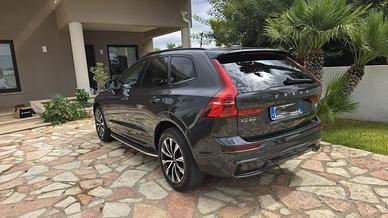 La Volvo XC60 B4