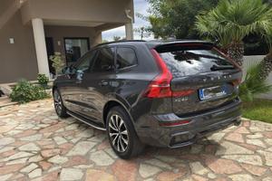 La Volvo XC60 B4