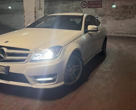 Mercedes Benz Coupe C220 biturbo Diesel