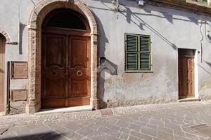 CASA SEMINDIPENDENTE A ATRI