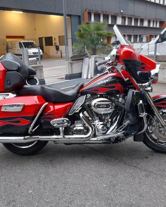 Harley Davidson Electra glide ultra CVO 