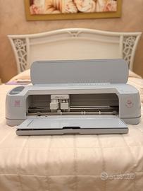 Cricut Maker 3 + accessori e materiali