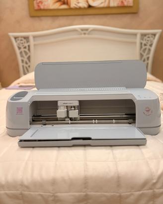 Cricut Maker 3 + accessori e materiali