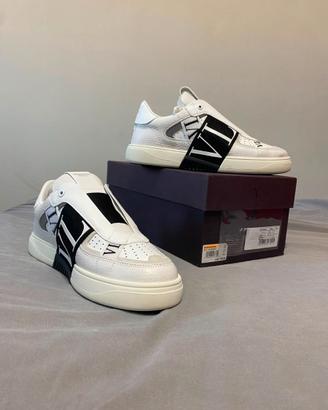 sacrpe valentino nuove