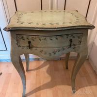 Tavolino stile 700 veneziano antiquariato