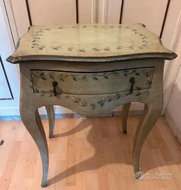 Tavolino stile 700 veneziano antiquariato