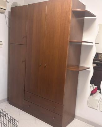 Armadio legno fatto da artigiano
