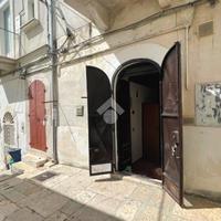 MONOLOCALE A CANOSA DI PUGLIA