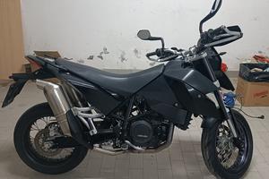 KTM SUPERMOTO 690