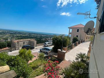 Palazzetto due piani centro storico