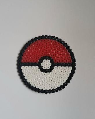 Poké Ball Pokémon in Perler Beads – Creazione Arti
