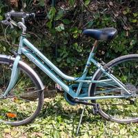 Bici da Passeggio Azzurro Mare - Ruote 28" Shimano