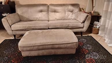 Divano e pouf stile vintage