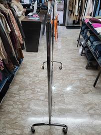Stend per abbigliamento