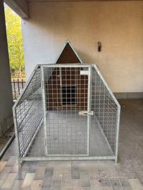 Gabbia esterna per cani con cuccia