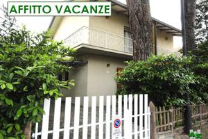 Giugno e luglio VILLETTA con giardino privato