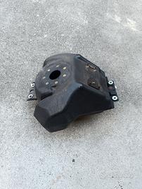 Serbatoio ktm duke 125 anno 2014