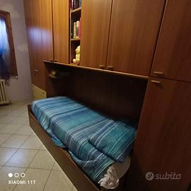 Armadio a ponte completo di due reti singole