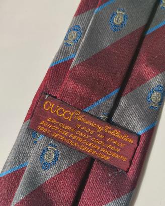 Cravatta Gucci regimental in pura seta 