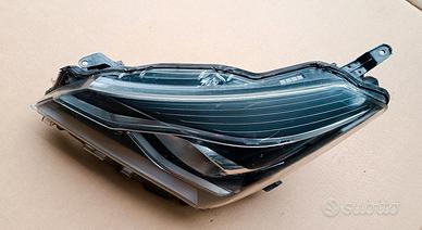 Faro anteriore sinistro Toyota Yaris
