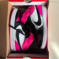 Nike Court Borough Mid 2