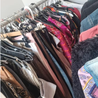 Lotto abbigliamento vintage e second-hand