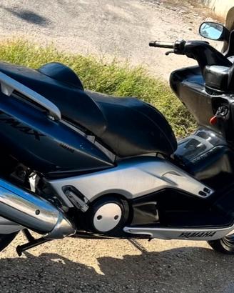 T-Max anno 2001