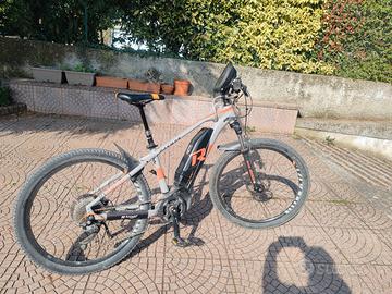 E montain bike Raymon 