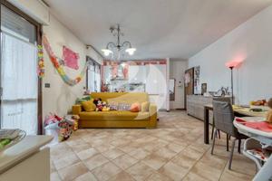 Appartamento di 75 m² con 3 locali e box auto a Ar