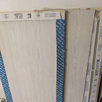 Piastrelle e battiscopa