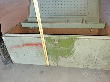 cassa attrezzi in ferro