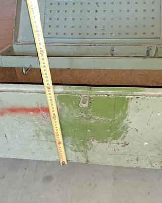 cassa attrezzi in ferro