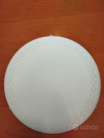 Plafoniera in vetro satinato bianco
